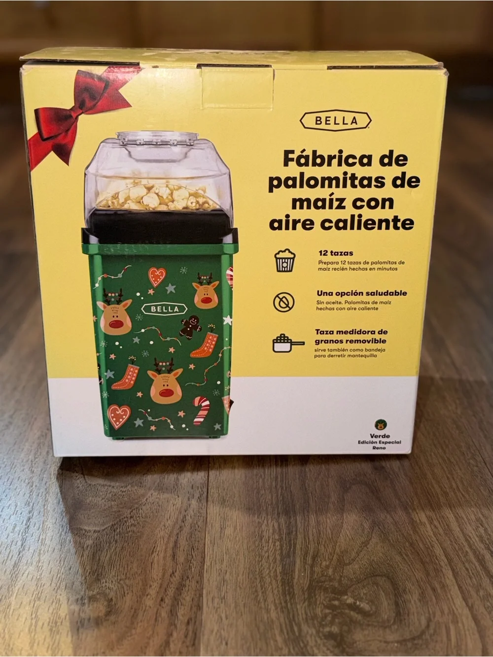 NWT Bella Hot Air Popcorn Maker (Green Reindeer Special Edition)